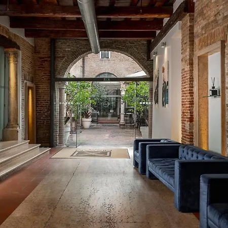 Maxxim & Loft Ferrara