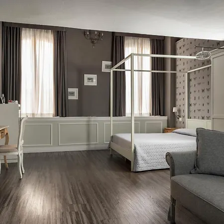 Maxxim & Loft Hotel