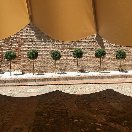 Maxxim & Loft Hotel Ferrara