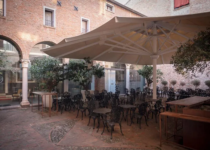 Maxxim & Loft 4* فيرّارا