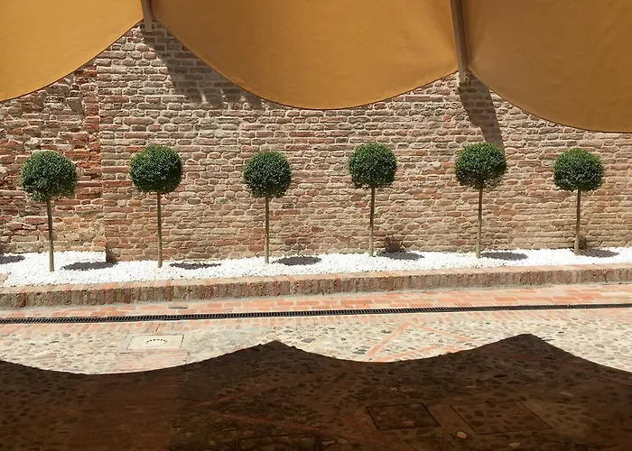 Maxxim & Loft Otel Ferrara